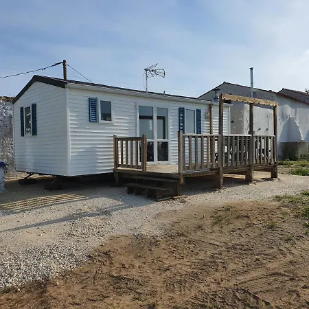 Mobilhome En Pleine Campagne Avec Vue Mer Lejlighed Yves