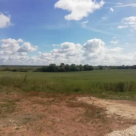 Lejlighed Mobilhome En Pleine Campagne Avec Vue Mer Yves