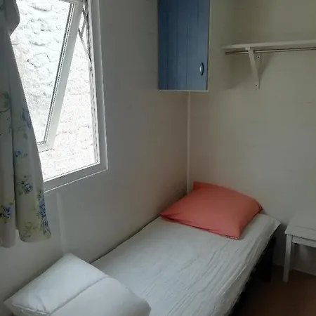 Mobilhome En Pleine Campagne Avec Vue Mer